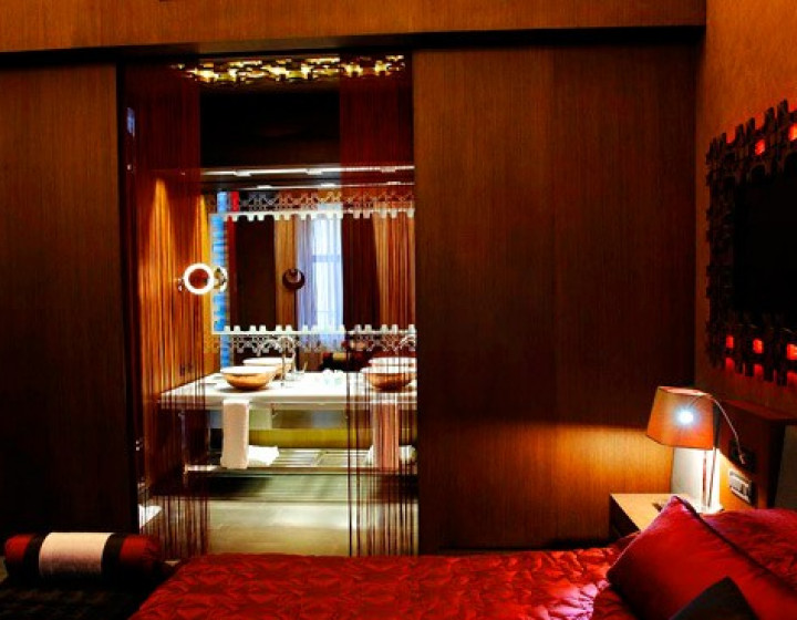 W Ist Room